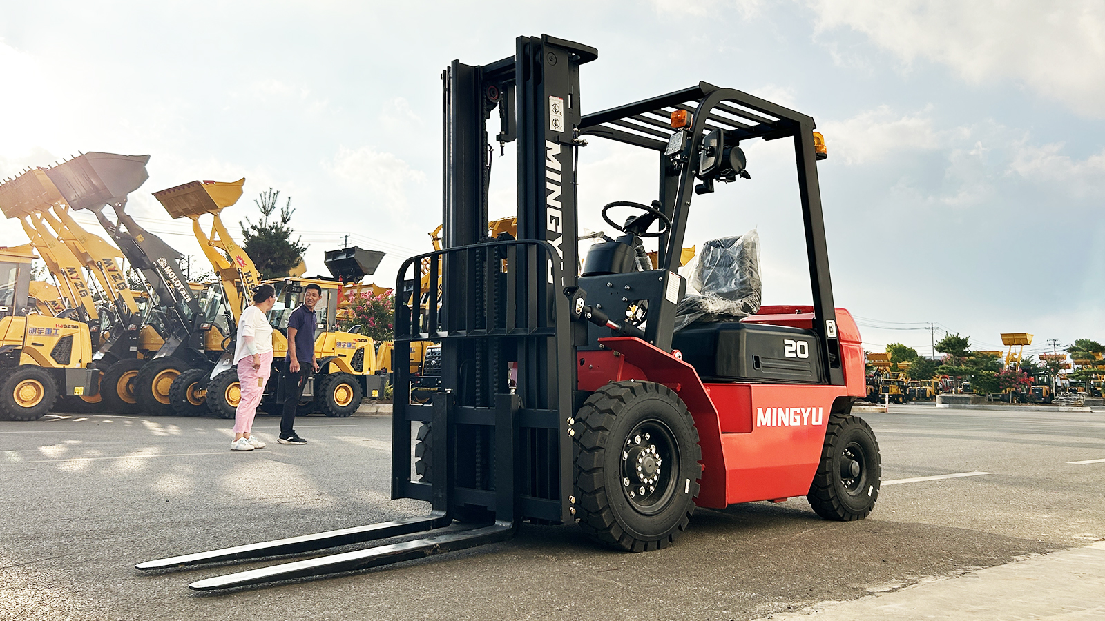Литий-ионный электропогрузчик MINGYU в работе