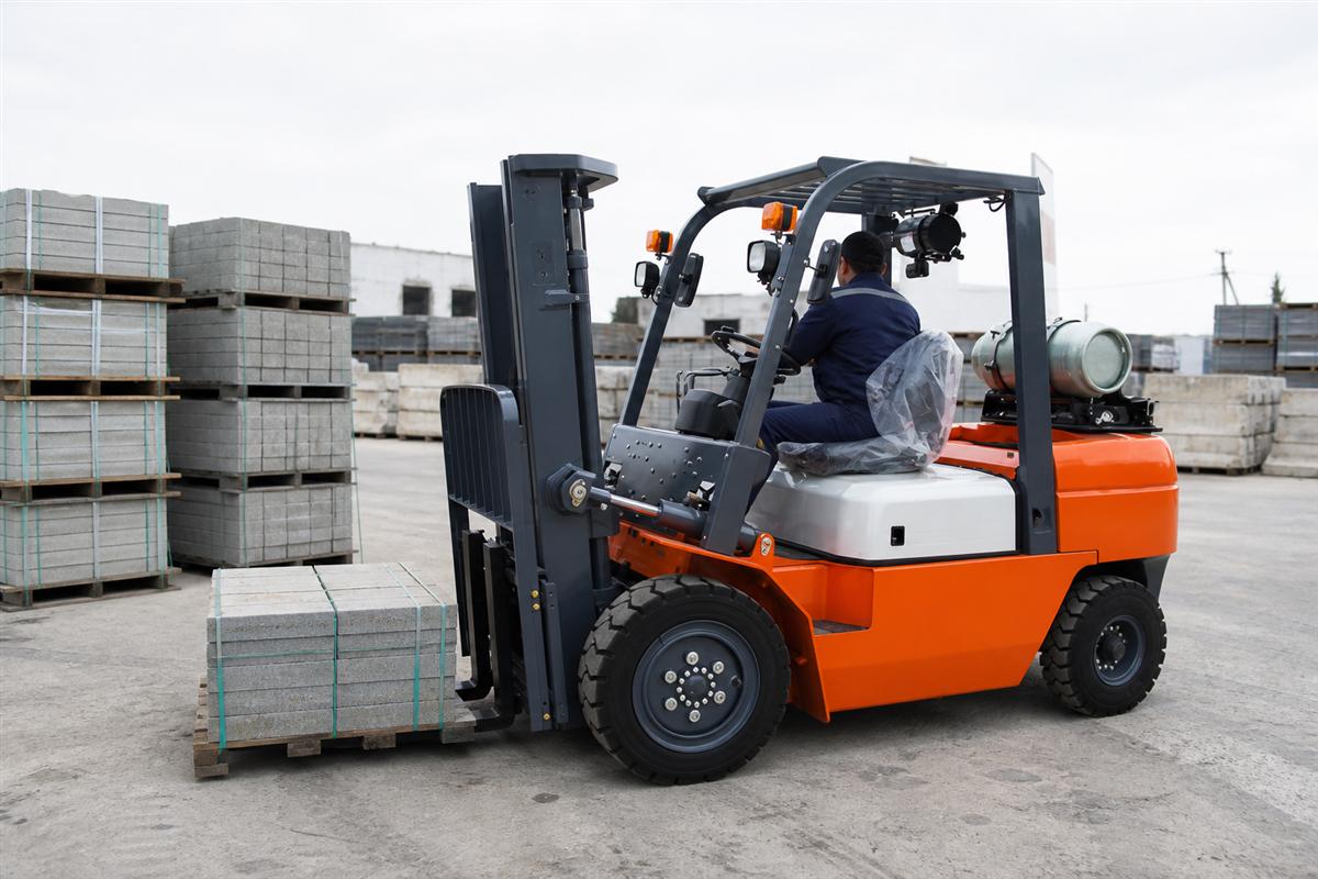 CPY35 dual fuel forklift customer solution