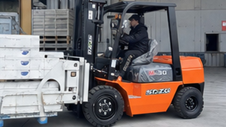 How Much Capacity Does a 3-Ton Diesel Forklift Retain at Full Lift Height? - diesel forklift 4
