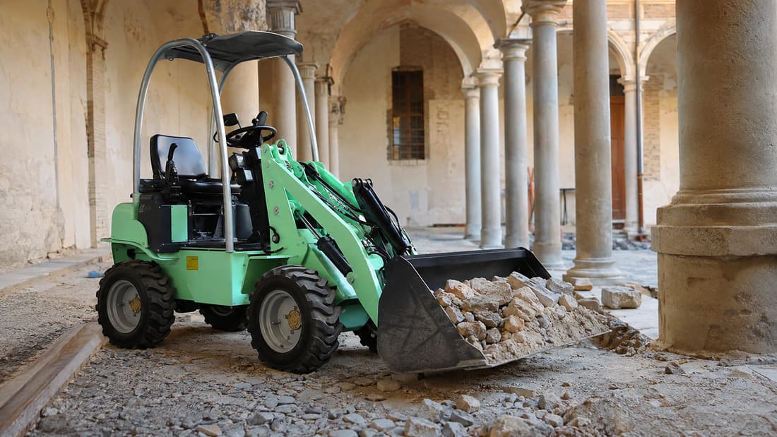 E10 electric loader application 3