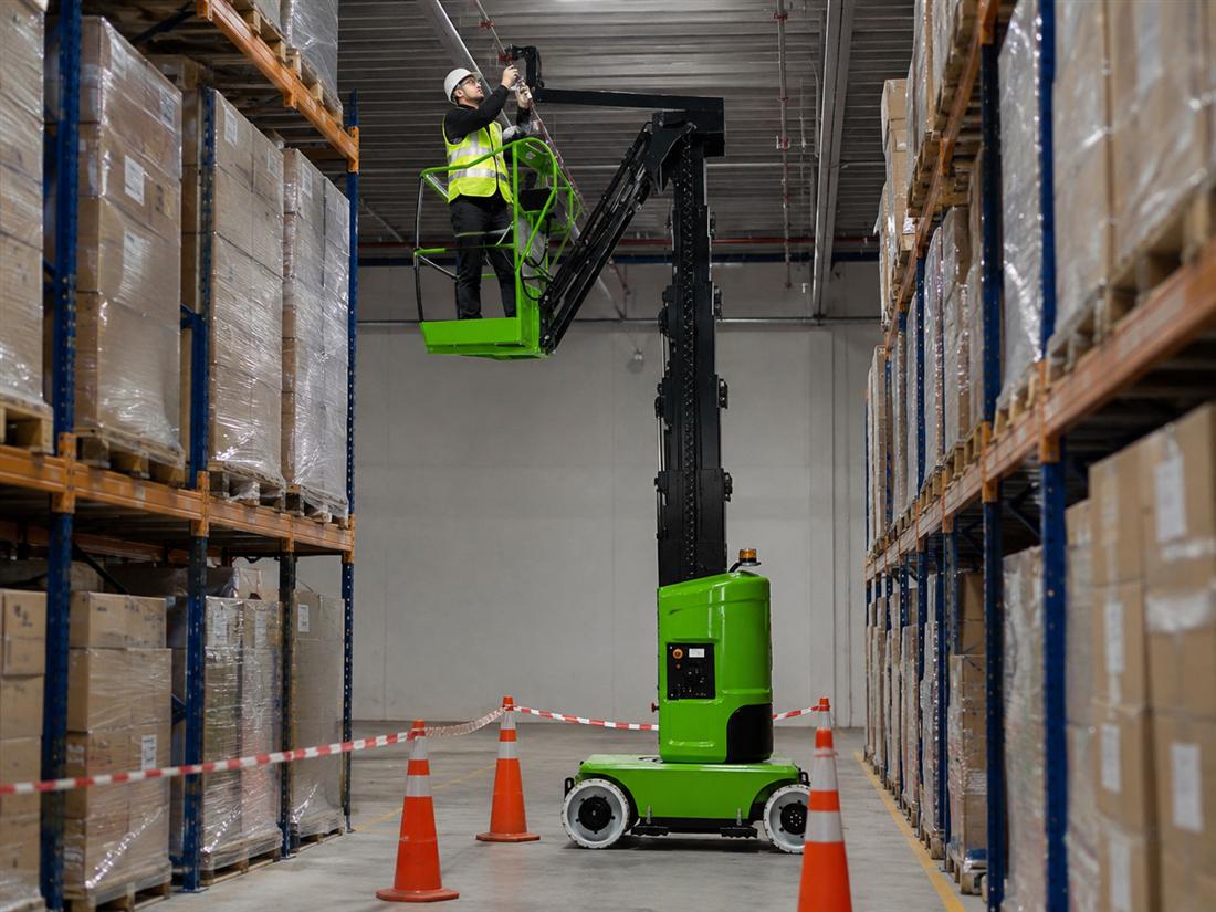 ZGLOADER / MYZG ZG-TT1011 Self-Propelled Telescopic Mast Lift