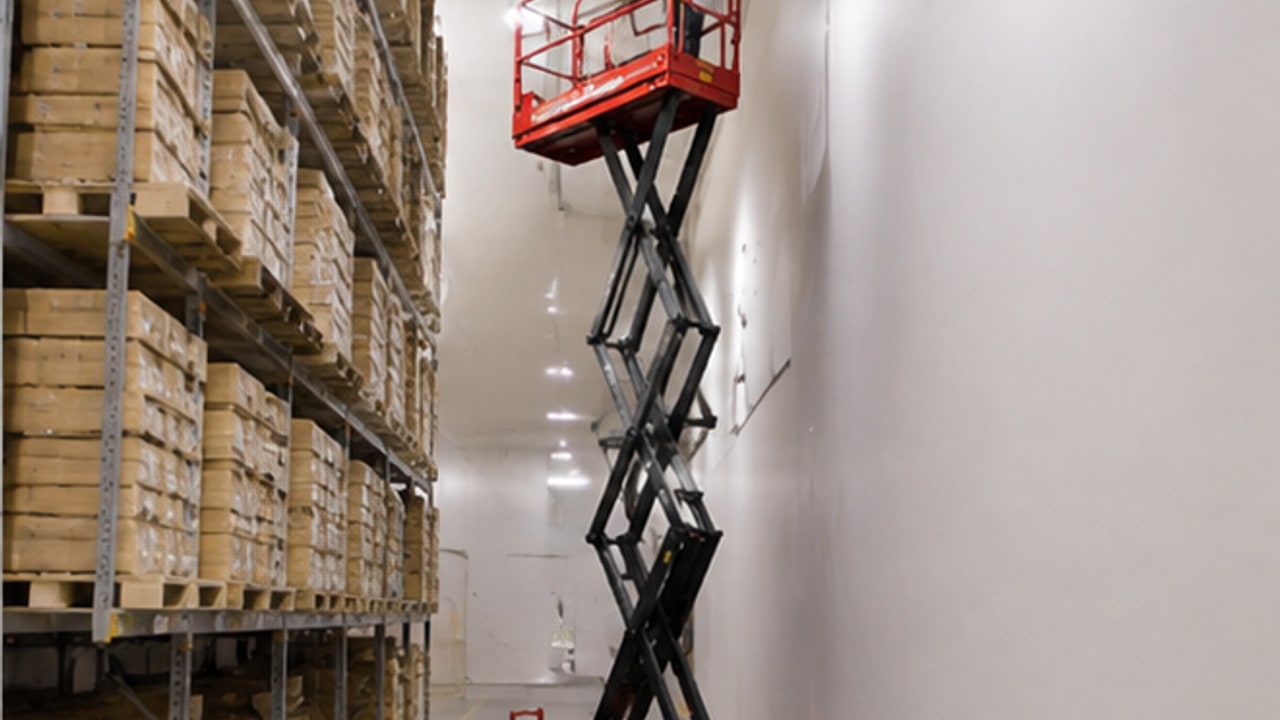 How Does Pothole Protection Work on an Indoor Scissor Lift? - aerial work platform 4
