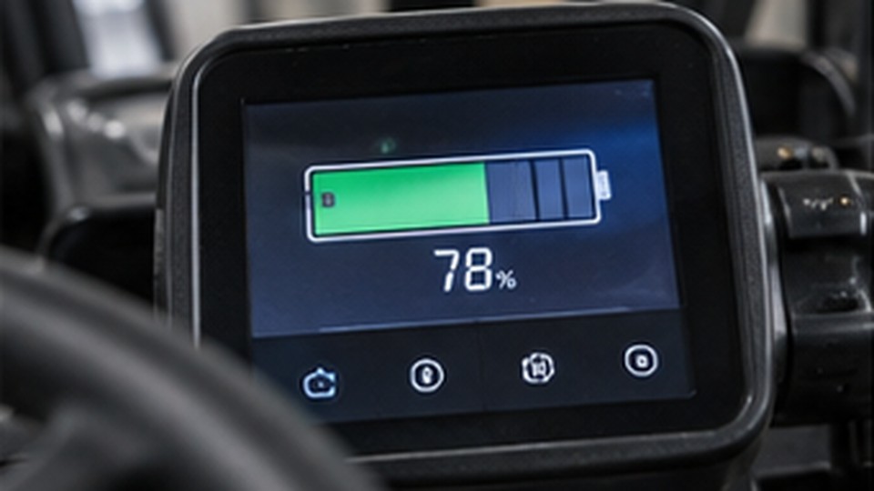 Why Does a Lithium Forklift State of Charge Jump During a Shift? - lithium electric forklift 2