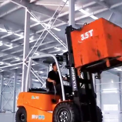 Are electric forklifts better than gas?