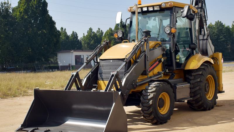 Can a backhoe loader dig a swimming pool?