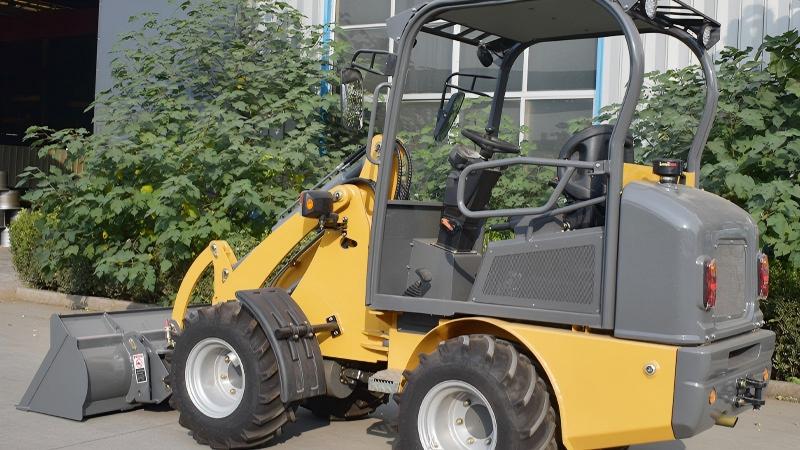 What features define a European-standard operator cab for wheel loaders?
