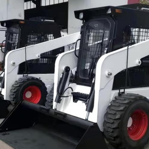 Skid steer vs. compact track loader: Which is better?
