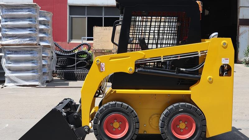 Skid steer vs. mini excavator: Which should I buy?