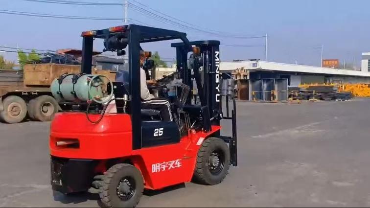 Can LPG Forklifts Adapt to Low-Temperature Environments?