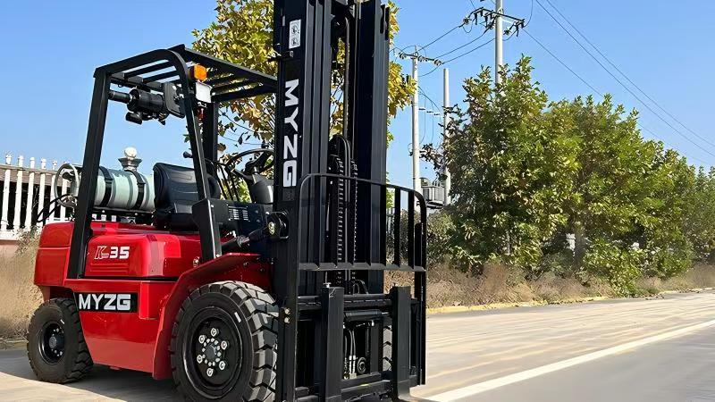 What Are the Main Types of Forklifts and Their Uses?