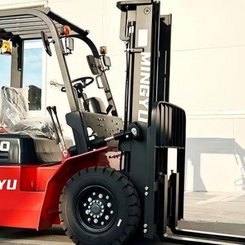 CPC20 2-Ton Diesel Forklift