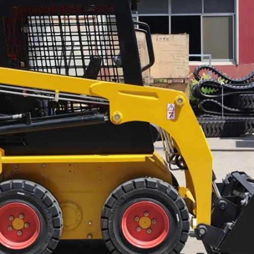 JC25 Compact Skid Steer Loader with Kubota Engine for Versatile Material Handling Applications
