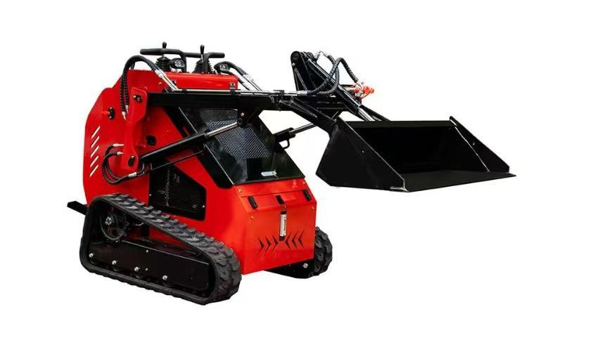 ¿Cuáles son los accesorios más comunes para un minicargador (skid steer)?