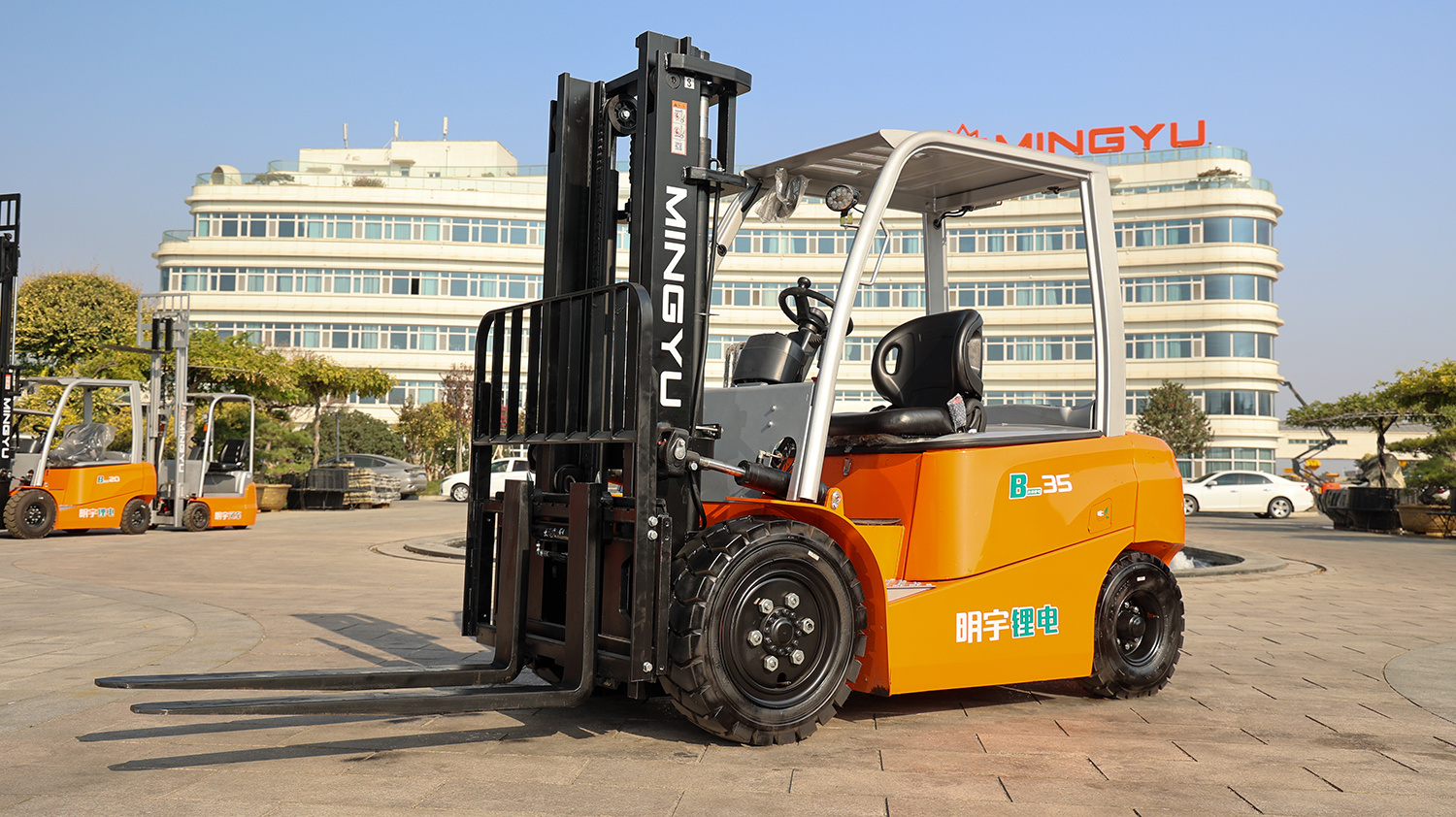 ¿Cuáles son los diferentes tipos de montacargas y sus usos?