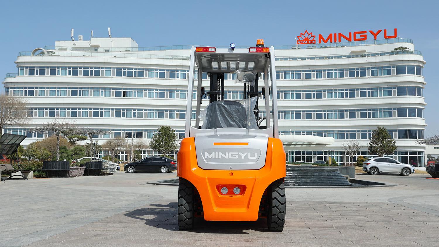 ¿Con qué frecuencia debe realizarse una inspección de montacargas?