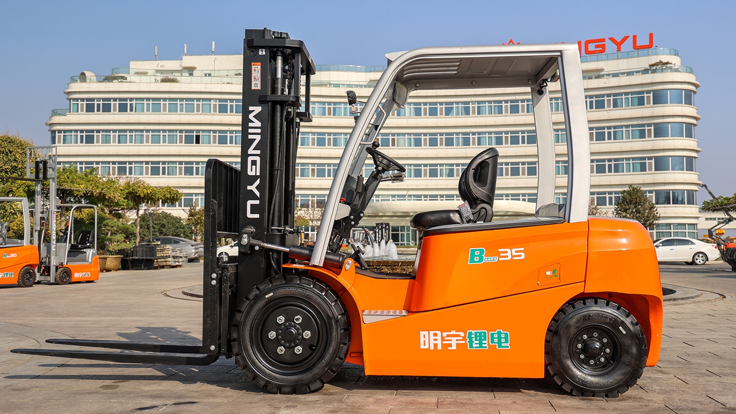 Baterías de Litio vs. Plomo-Ácido en Montacargas: Comparación de Costos de Reparación a Largo Plazo