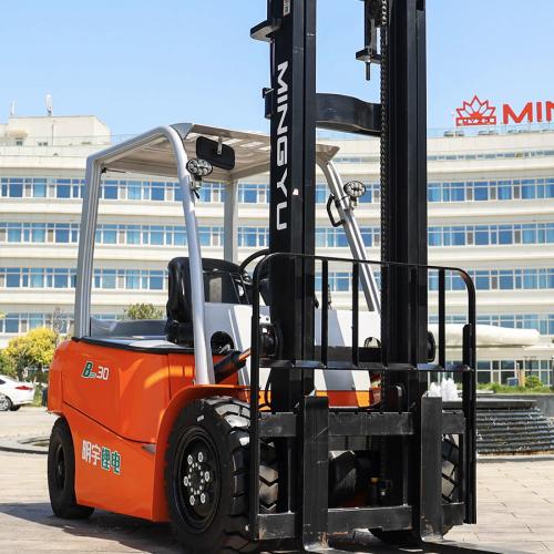 ¿Cómo mantener la batería de una carretilla elevadora para prolongar su vida útil?