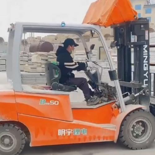 What's the Real-World Battery Life of Modern Electric Forklifts?