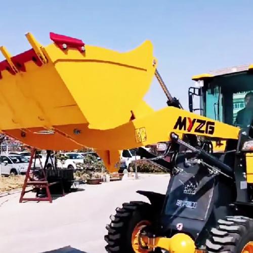 What is the difference between an excavator and a wheel loader?