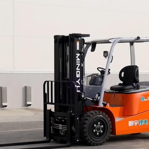 What is the disadvantage of an electric forklift?