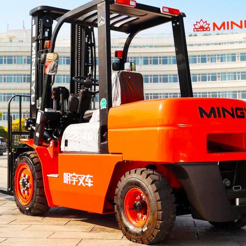 What are the 3 types of forklifts?