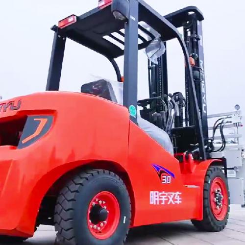 How Fast Can a Diesel Forklift Go?