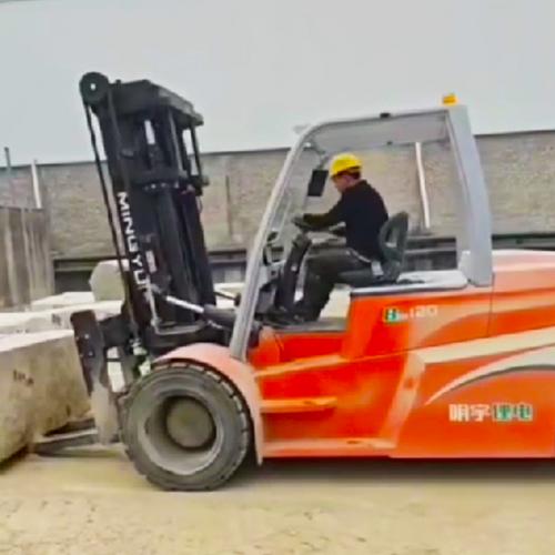 How to Choose a Forklift Lithium Battery ？