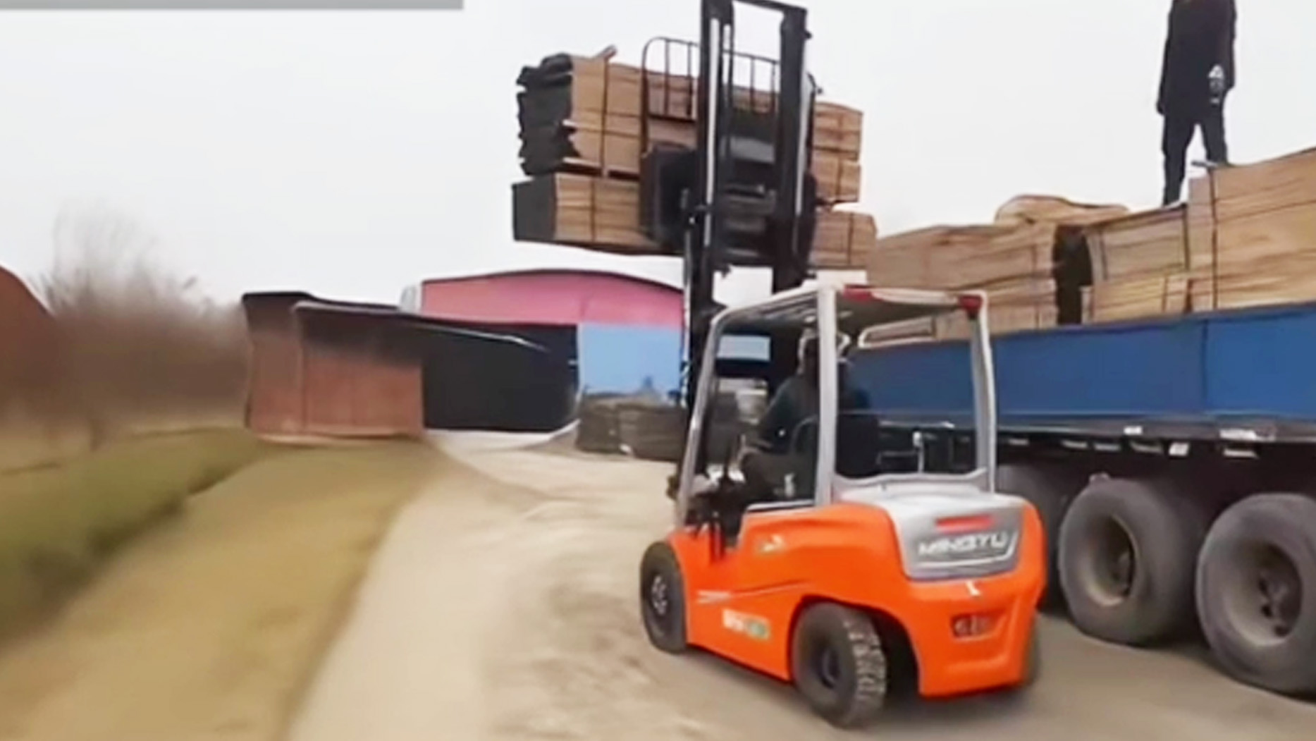 Who makes the best electric forklift?