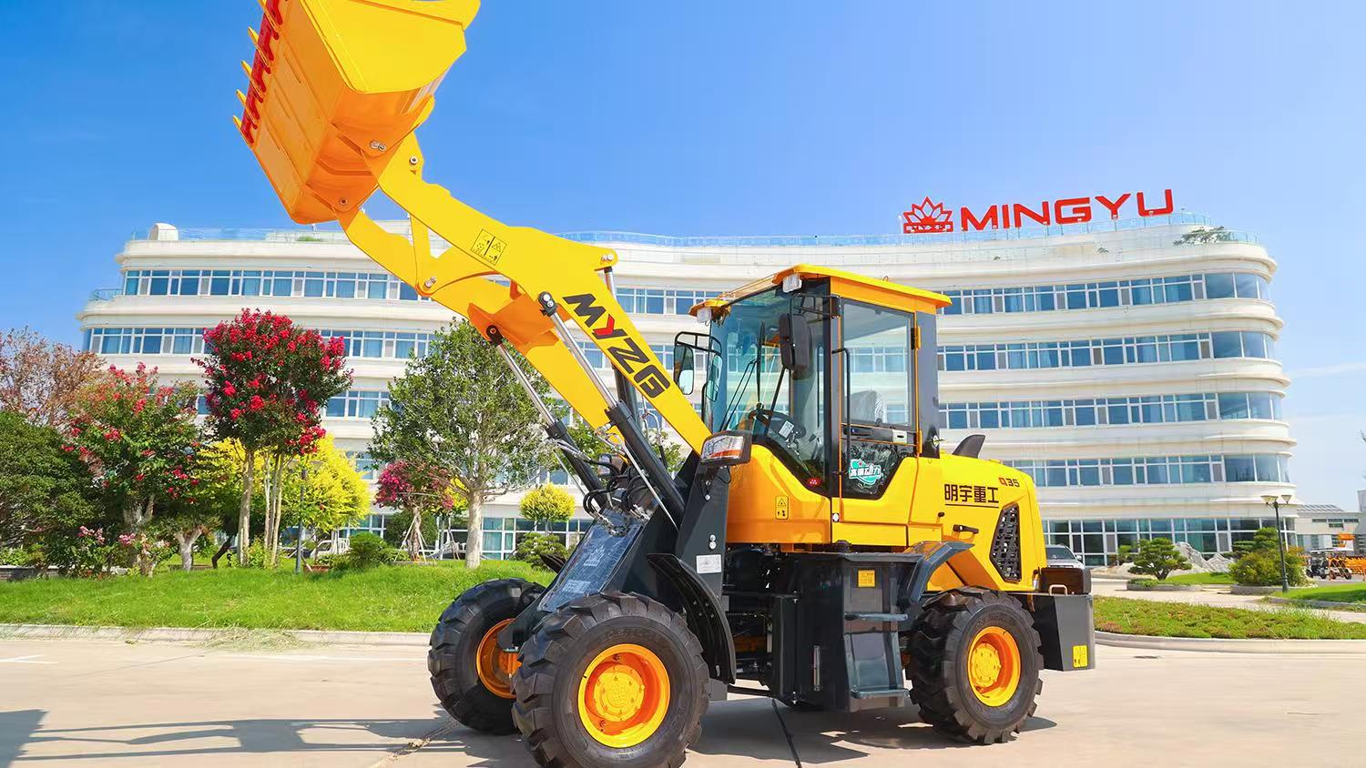 What Are the Differences Between Compact Wheel Loaders and Skid Steers?