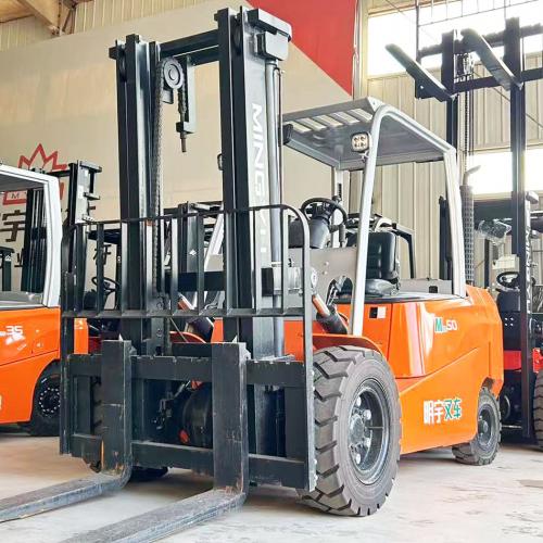 Лучше ли электрические погрузчики, чем бензиновые?