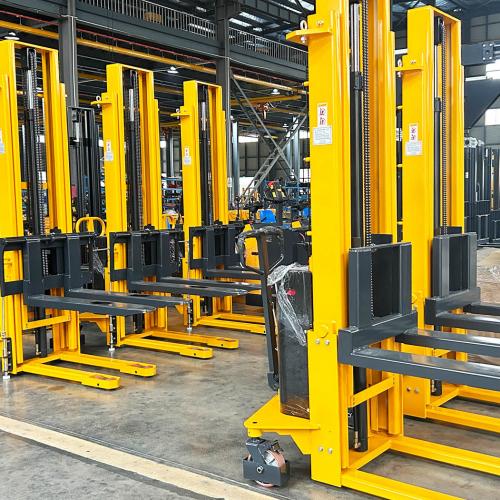 Каковы основные типы складского оборудования?