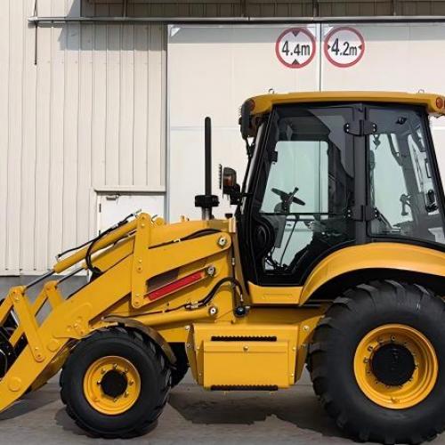 Какое техническое обслуживание требуется экскаватору-погрузчику?