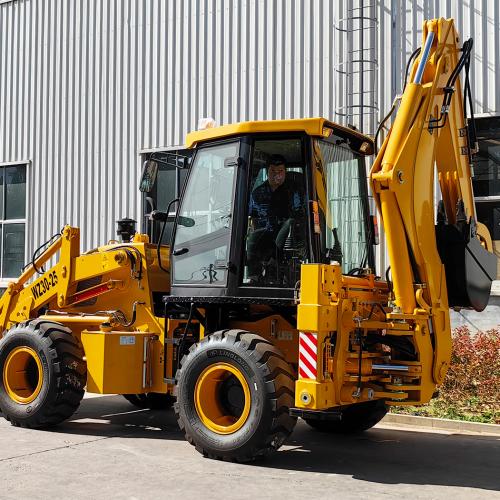 Экскаваторы-погрузчики Caterpillar, John Deere и CASE: что лучше?