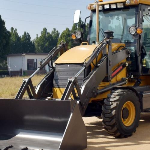 Для чего используется backhoe loader и каковы его основные функции?