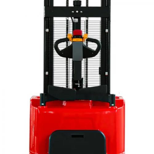 В чем разница между погрузчиком и стокером?