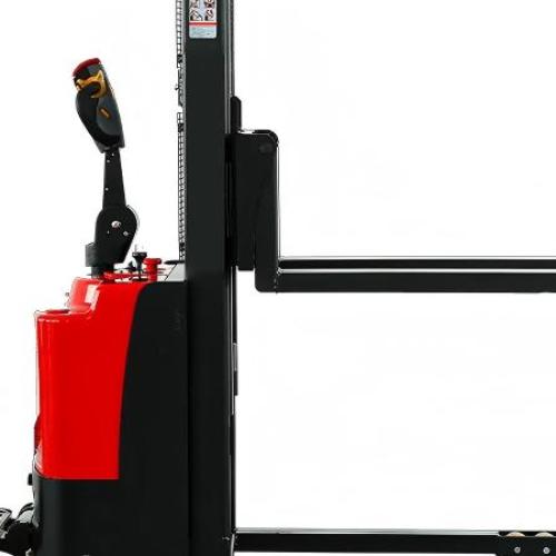 Как выбрать правильный стекер поддонов для моего склада?