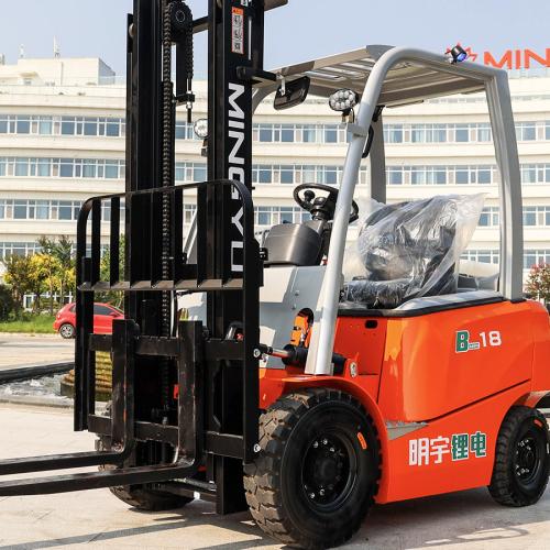 Как обслуживать и продлевать срок службы аккумуляторной батареи электрического вилочного погрузчика?