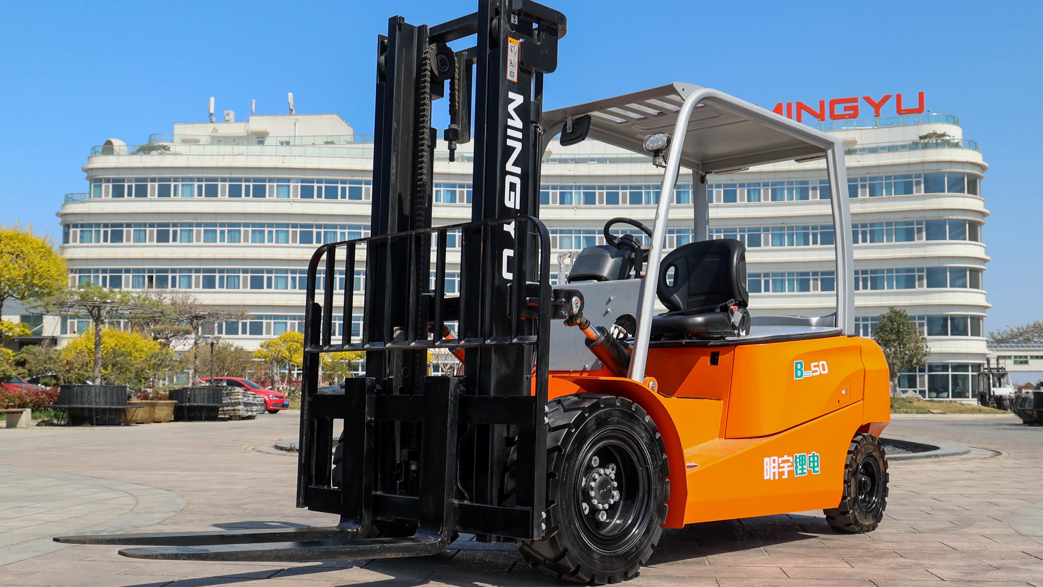 Что означает «free lift» (свободный подъём) на мачте вилочного погрузчика?