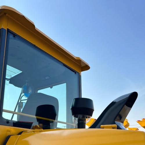 Колесный погрузчик ZL-A928Z с двигателем Quanchai сочетает грузоподъемность 1,6 тонны с компактностью и маневренностью для сложных рабочих площадок