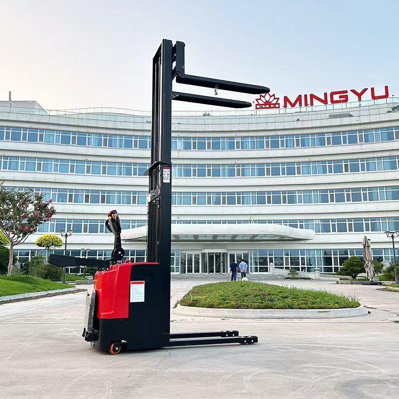 Шагающий штабелер CDD15/20D Грузоподъемностью 1500/2000кг Шагающий штабелер CDD15/20D Грузоподъемностью 1500/2000кг